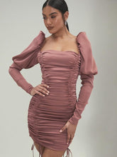 Langarmkleid mit plissierter Spitze